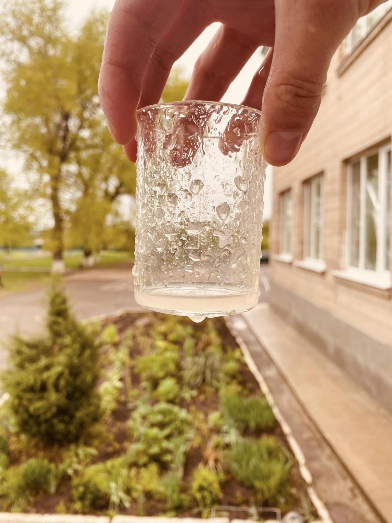 В Україні випав оранжевий дощ: фото та відео &quot;рудих&quot; опадів